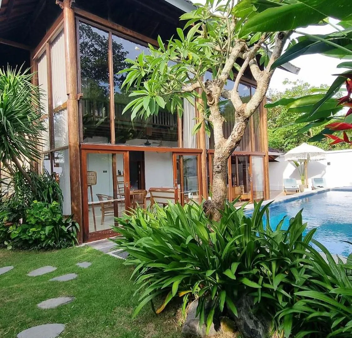 2 Minutes Walk to the Beach 3BR Beach Villa Canggu   Canggu (Bali)