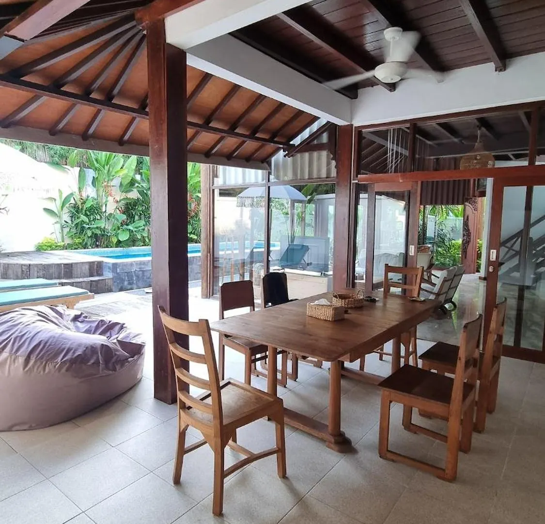 2 Minutes Walk to the Beach 3BR Beach Villa Canggu   Canggu (Bali)