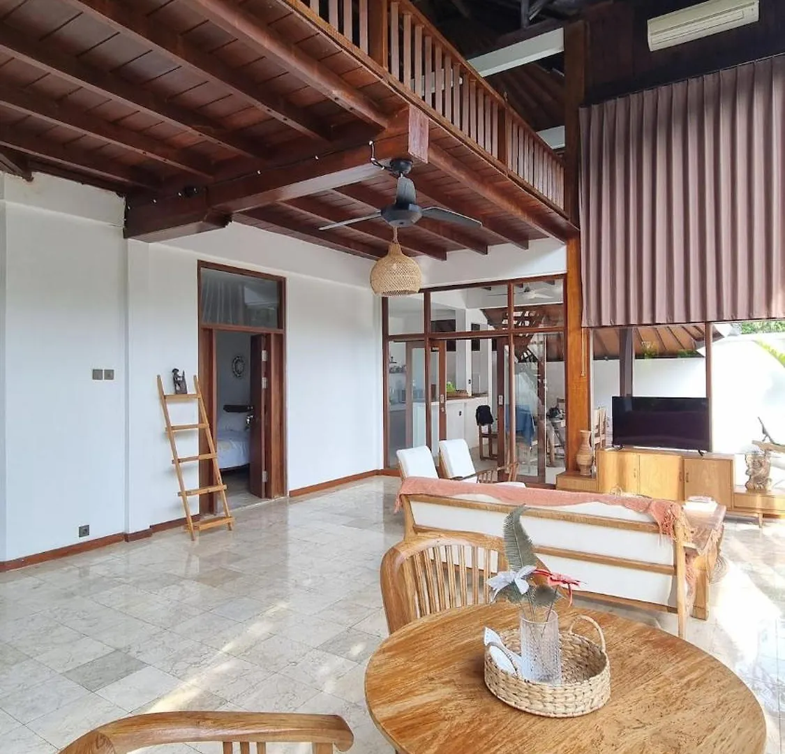 2 Minutes Walk to the Beach 3BR Beach Villa Canggu  0*, Canggu (Bali)