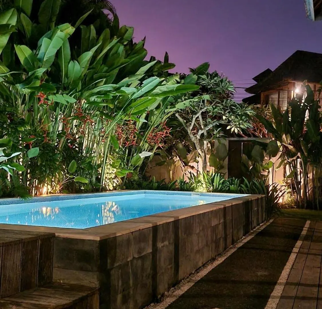 2 Minutes Walk to the Beach 3BR Beach Villa Canggu  0*, Canggu (Bali)