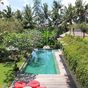  Villa Sally